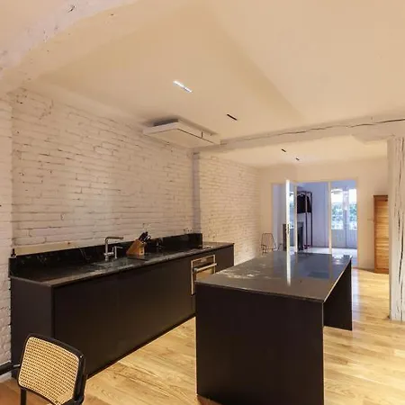 Beautiful New In Town Centre Apartment Bilbao