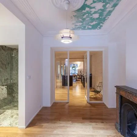 Apartment Beautiful New In Town Centre